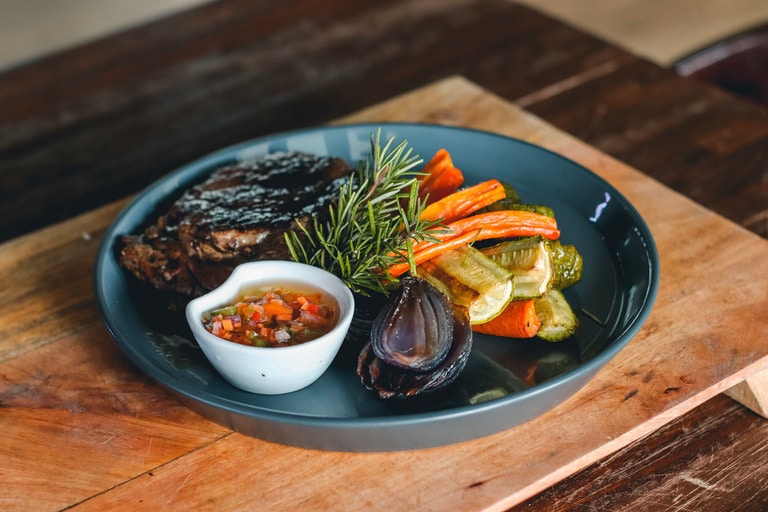 Plato figari